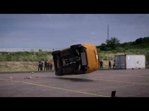 The new Volvo XC60 Roll Over crash test