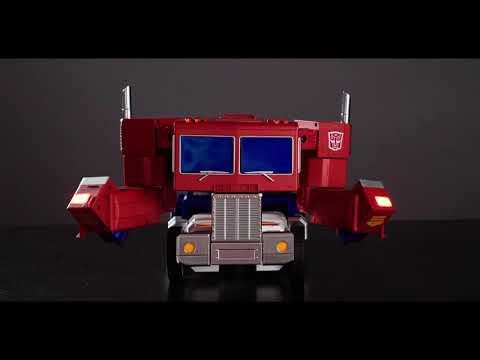 TRANSFORMERS Auto-Converting Optimus Prime Built by Robosen