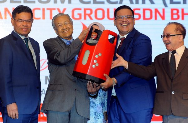 Cadangan kereta nasional ketiga guna LPG - Astana City ...